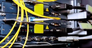 Заказать монтаж сетей в Великом Устюге. Обслуживание ПК, ремонт от 312 руб